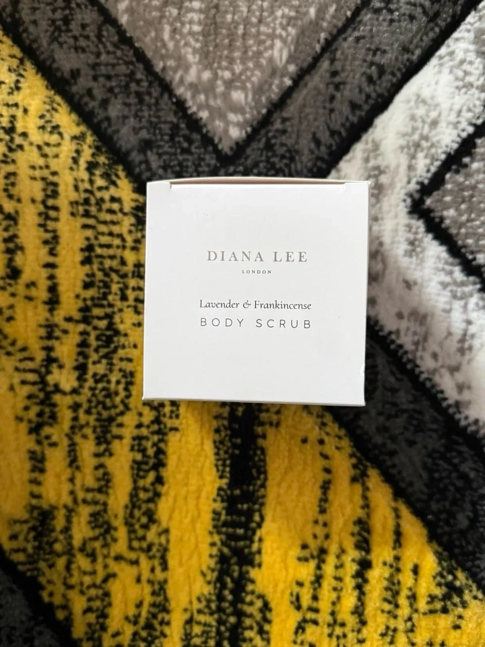Diana Lee London Lavender & Frankincense Body Scrub (5 oz / 140 g)